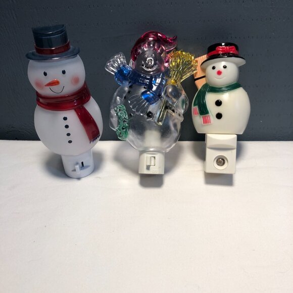 Three Night Light Christmas Snowman - Picture 2 of 6